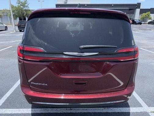 2023 Chrysler Pacifica Touring-L