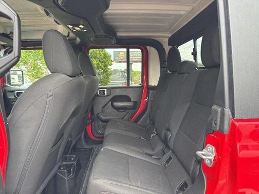 2023 Jeep Gladiator Sport