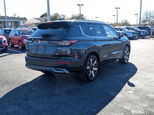 2026 Mitsubishi Outlander SEL