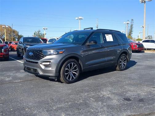 2023 Ford Explorer ST-Line