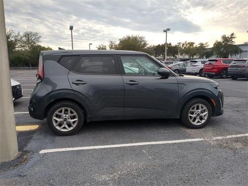 2024 Kia Soul LX
