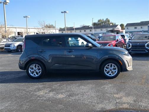 2024 Kia Soul LX