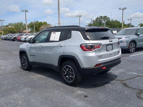 Silver Zynith 2025 Jeep Compass Trailhawk