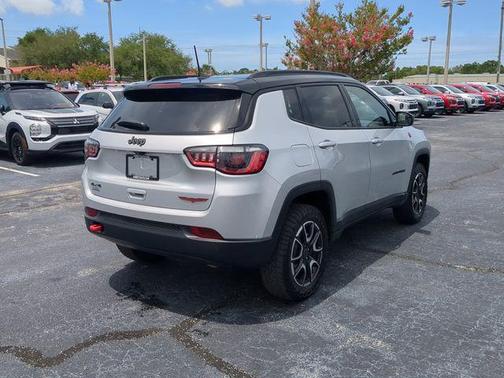 Silver Zynith 2025 Jeep Compass Trailhawk