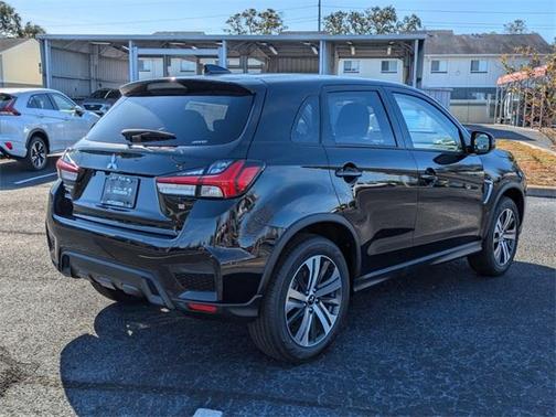 2025 Mitsubishi Eclipse Cross SE
