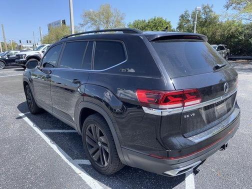 2022 Volkswagen Atlas 3.6L SE w/Technology