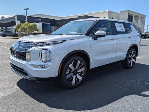 2025 Mitsubishi Outlander SE