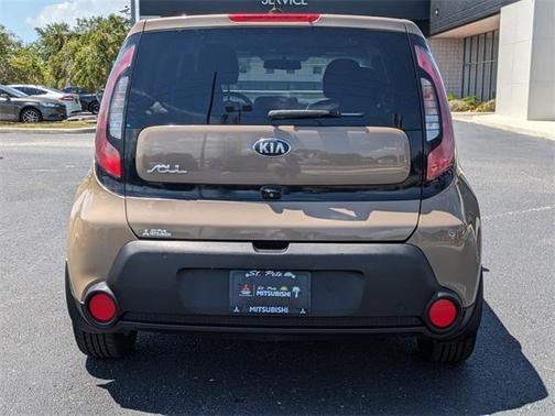2016 Kia Soul Base