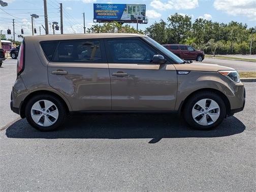 2016 Kia Soul Base