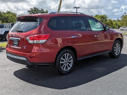 2016 Nissan Pathfinder SV
