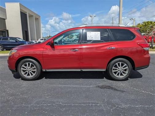 2016 Nissan Pathfinder SV