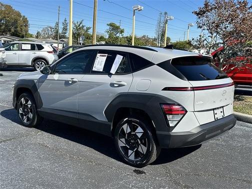 2024 Hyundai KONA SEL