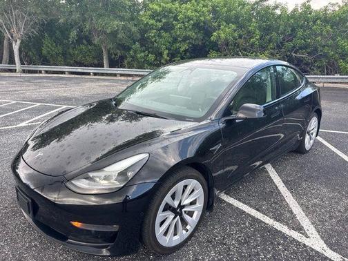 Black 2022 Tesla Model 3 Long Range