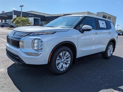 2025 Mitsubishi Outlander ES