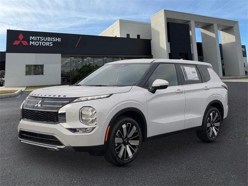 2026 Mitsubishi Outlander SE