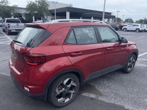 Scarlet Red Pearl 2022 Hyundai VENUE SEL