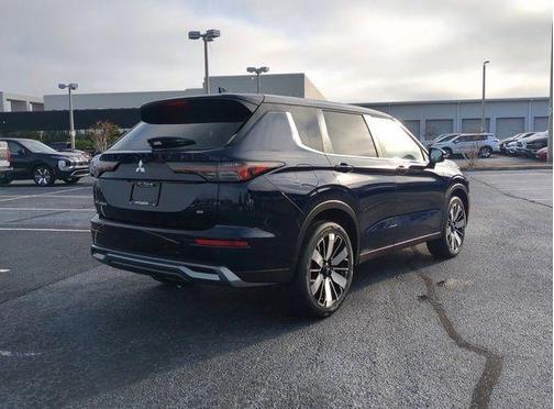 Cosmic Blue Metallic 2026 Mitsubishi Outlander SE