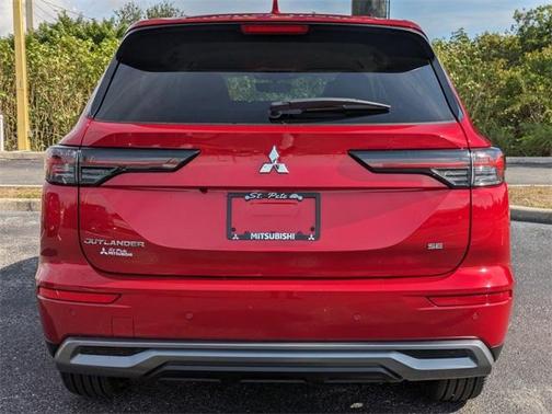 2025 Mitsubishi Outlander SE