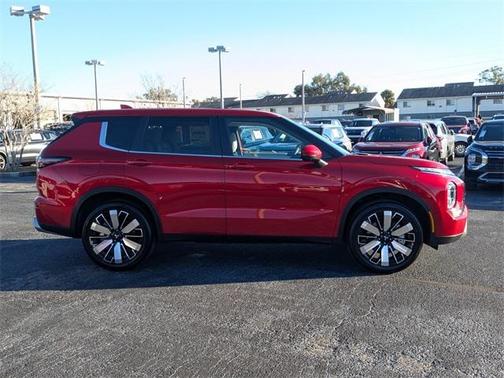 2026 Mitsubishi Outlander SE