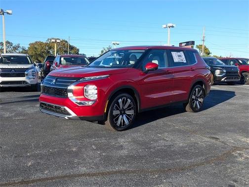 2026 Mitsubishi Outlander SE