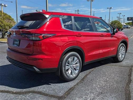 2025 Mitsubishi Outlander ES