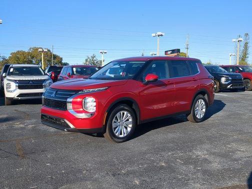 2026 Mitsubishi Outlander ES