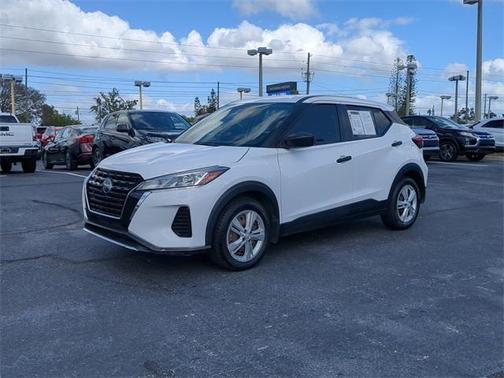 2021 Nissan Kicks S