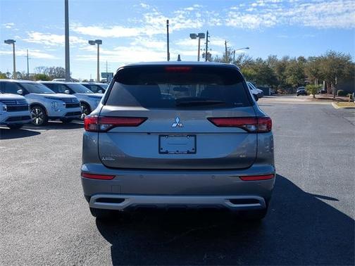 2022 Mitsubishi Outlander 