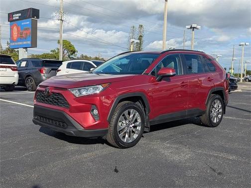 2020 Toyota RAV4 XLE Premium