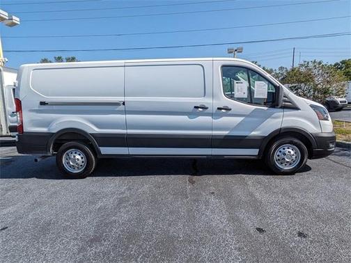 2022 Ford Transit-250 Base
