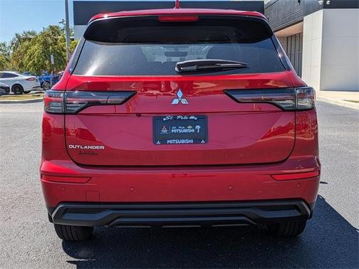 2025 Mitsubishi Outlander ES