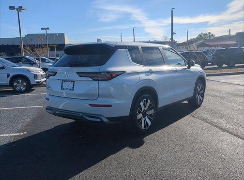 2026 Mitsubishi Outlander SE