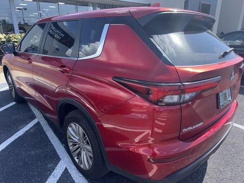 Diamond Red 2024 Mitsubishi Outlander ES
