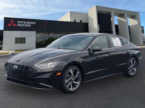 Phantom Black 2022 Hyundai SONATA SEL Plus
