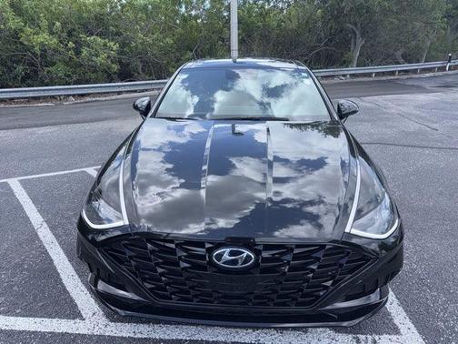 Phantom Black 2022 Hyundai SONATA SEL Plus