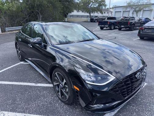 Phantom Black 2022 Hyundai SONATA SEL Plus