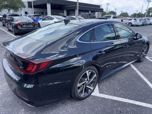 Phantom Black 2022 Hyundai SONATA SEL Plus