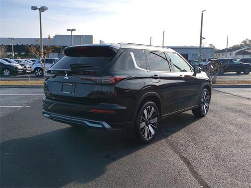 2025 Mitsubishi Outlander Platinum Edition