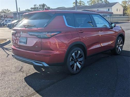 2025 Mitsubishi Outlander SE