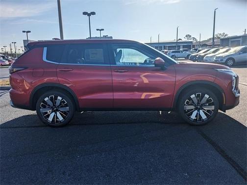 2025 Mitsubishi Outlander SE