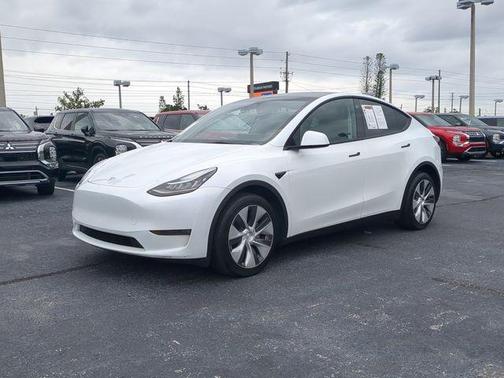 White 2023 Tesla Model Y Long Range
