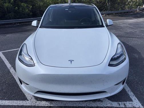 White 2023 Tesla Model Y Long Range