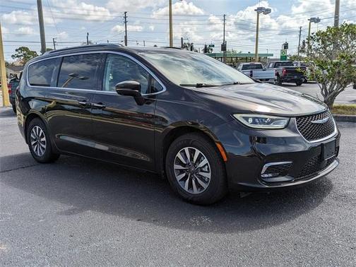 2021 Chrysler Pacifica Hybrid Touring L