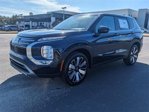 2025 Mitsubishi Outlander SE