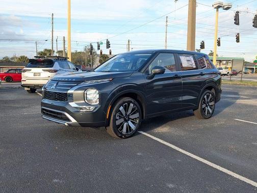 Black Diamond 2026 Mitsubishi Outlander SE