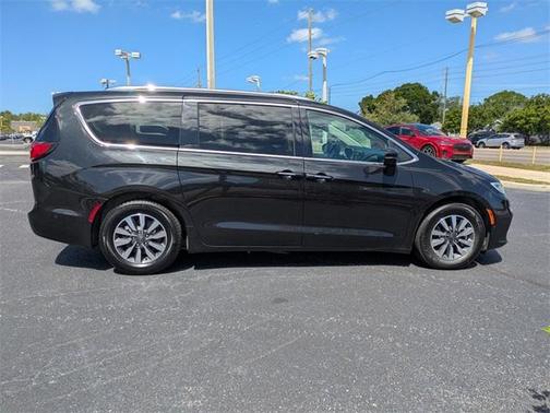 2021 Chrysler Pacifica Hybrid Touring L