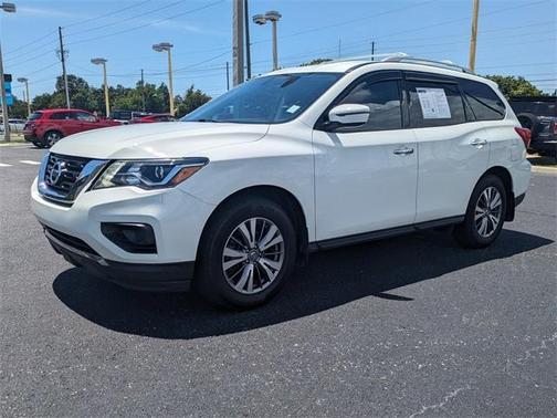2019 Nissan Pathfinder S