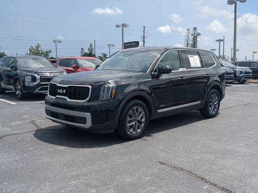 Ebony Black 2024 Kia Telluride LX