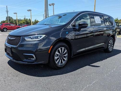 2023 Chrysler Pacifica Hybrid Touring L
