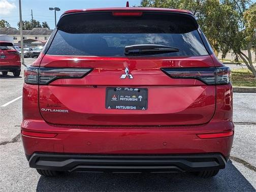 2025 Mitsubishi Outlander ES